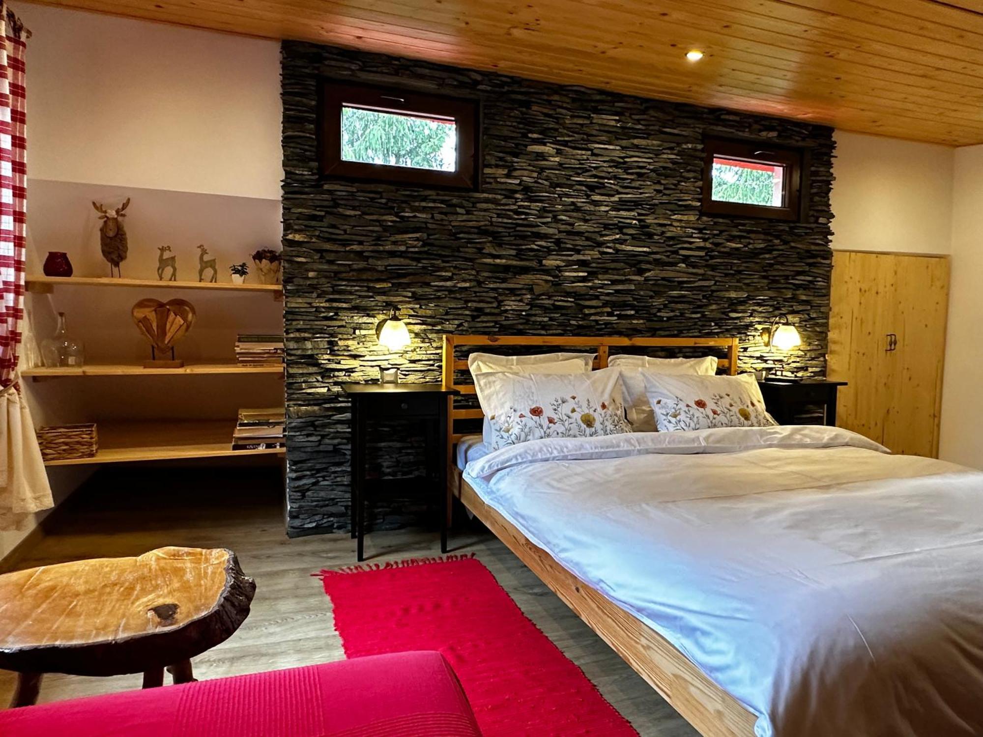 Mountain Chalet - Cabana La Muntele Baisorii Muntele Cacovei  ภายนอก รูปภาพ