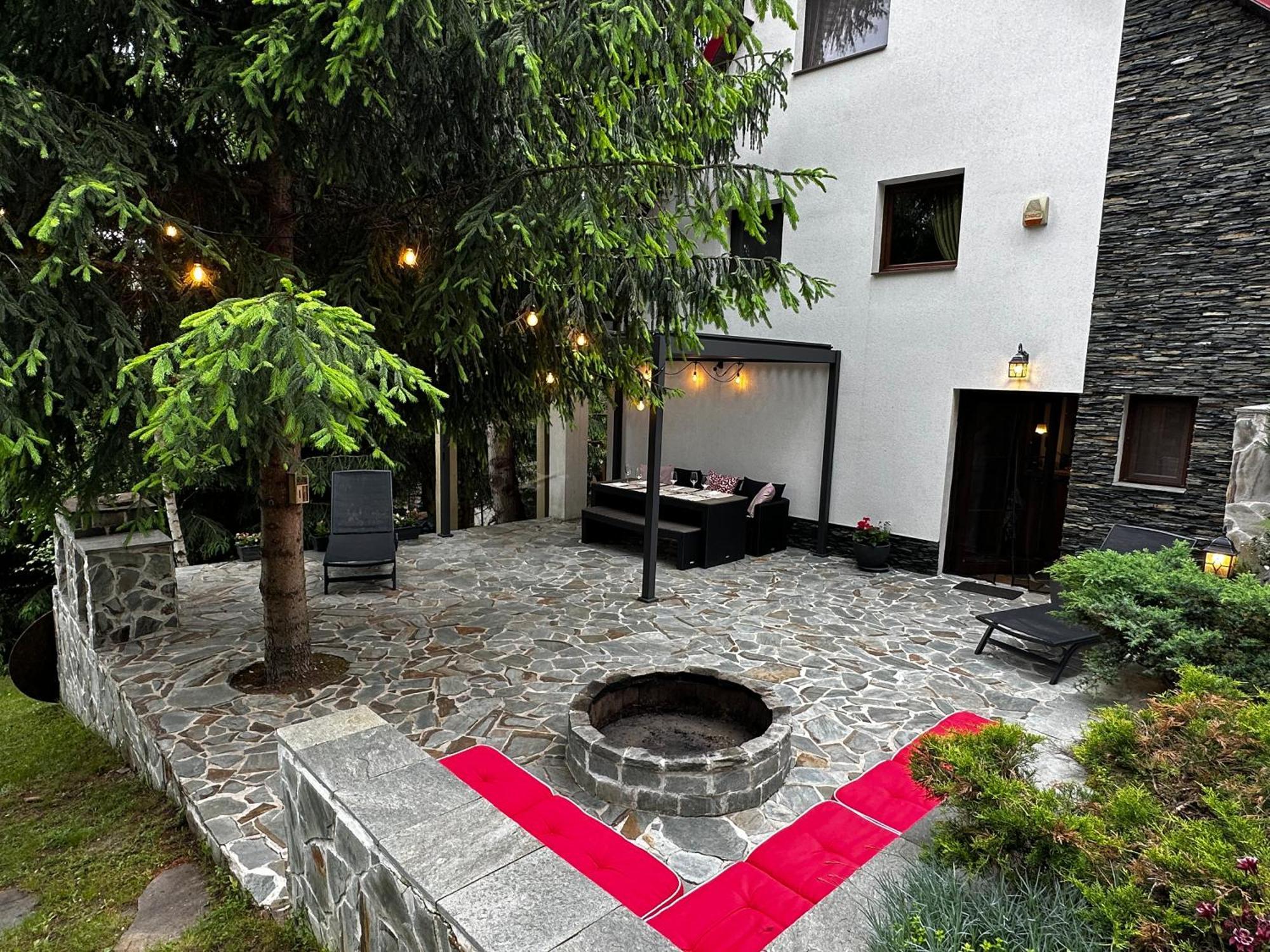 Mountain Chalet - Cabana La Muntele Baisorii Muntele Cacovei  ภายนอก รูปภาพ